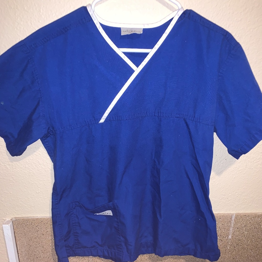 Scrub top